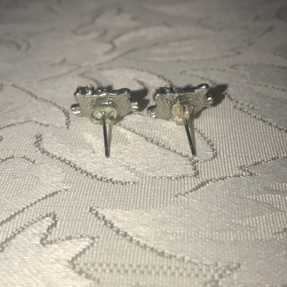 Hello Kitty Pendant & Earrings - Picture 6 of 7